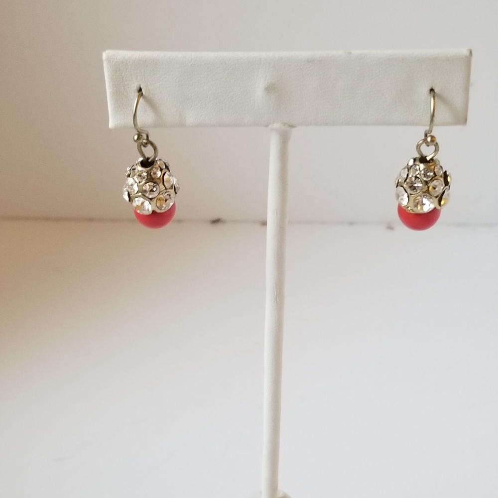 Red and crystal earrings - Picture 7 of 9